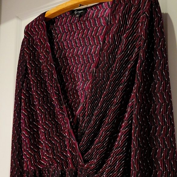 Lilly Morgan blouse, black and maroon, Large - Picture 3 of 4